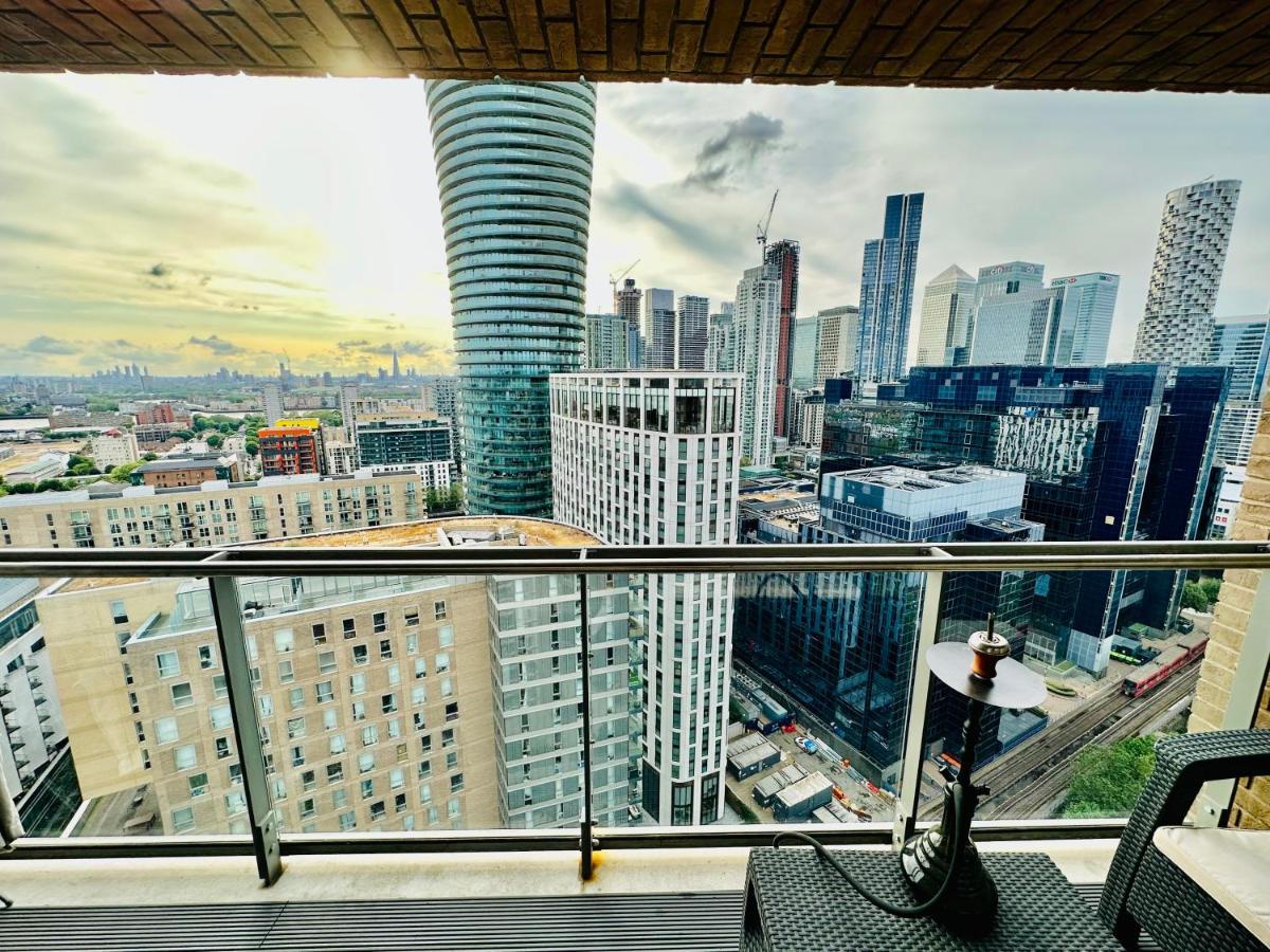 Canary Wharf, Docklands London Exterior photo